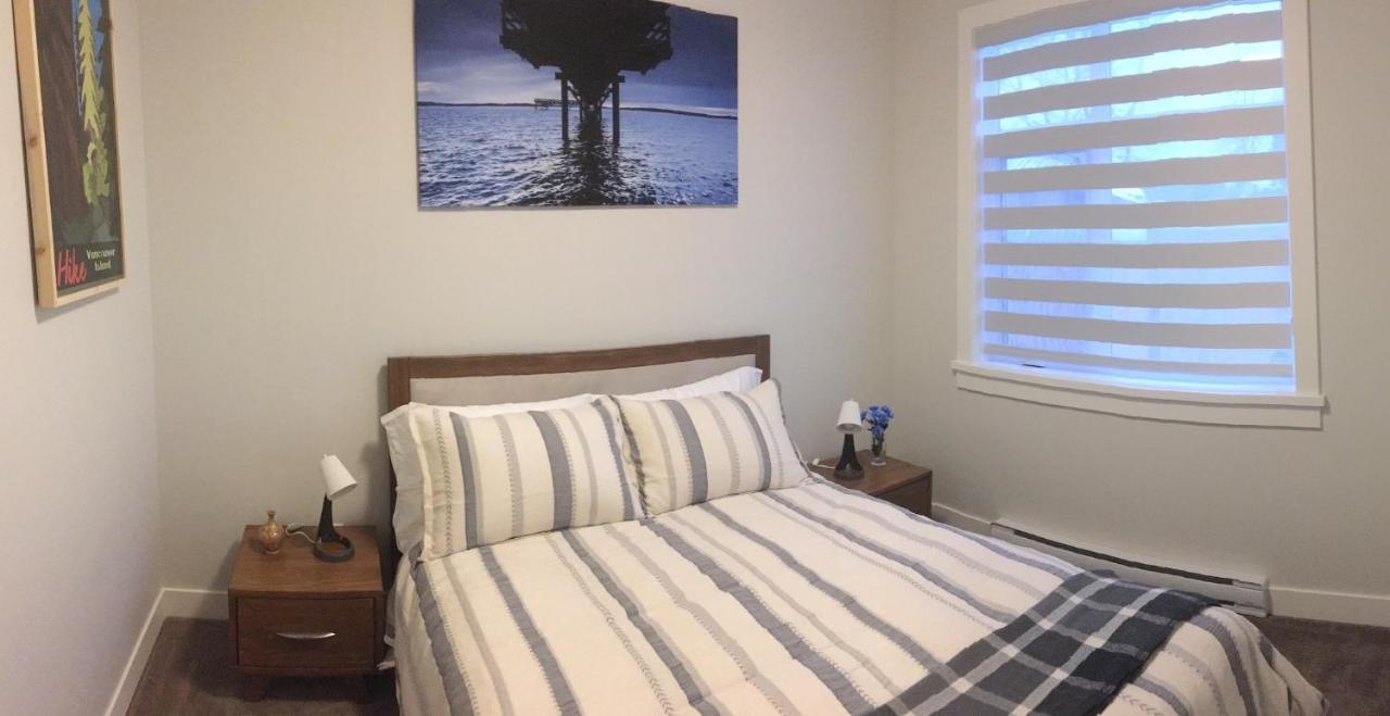 Mollys Cottage-The Suite On Vancouver Island Near Yyj Airport And The Wa And Bc Ferries Норт-Сааніч Екстер'єр фото